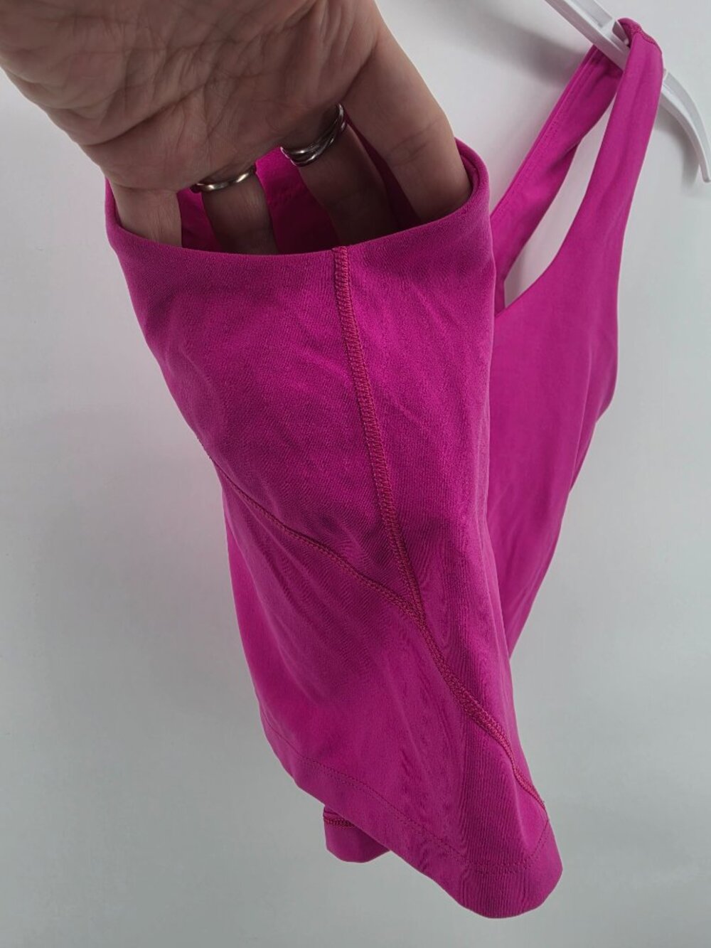 Lululemon Pink Magenta V-Neck Crop Tank Sports Bra Womens Medium - Picture 3 of 10
